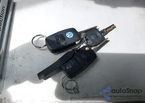 1999 Volkswagen New Beetle Gls Tdi z USA, uszkodzony, nr VIN 3VWCF21CXXM422328